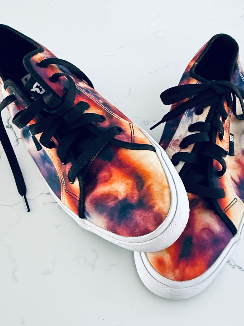 DC Limited Edition skateboard shoes. Tie-Dye Low-Top Sneakers in Orange & Purple